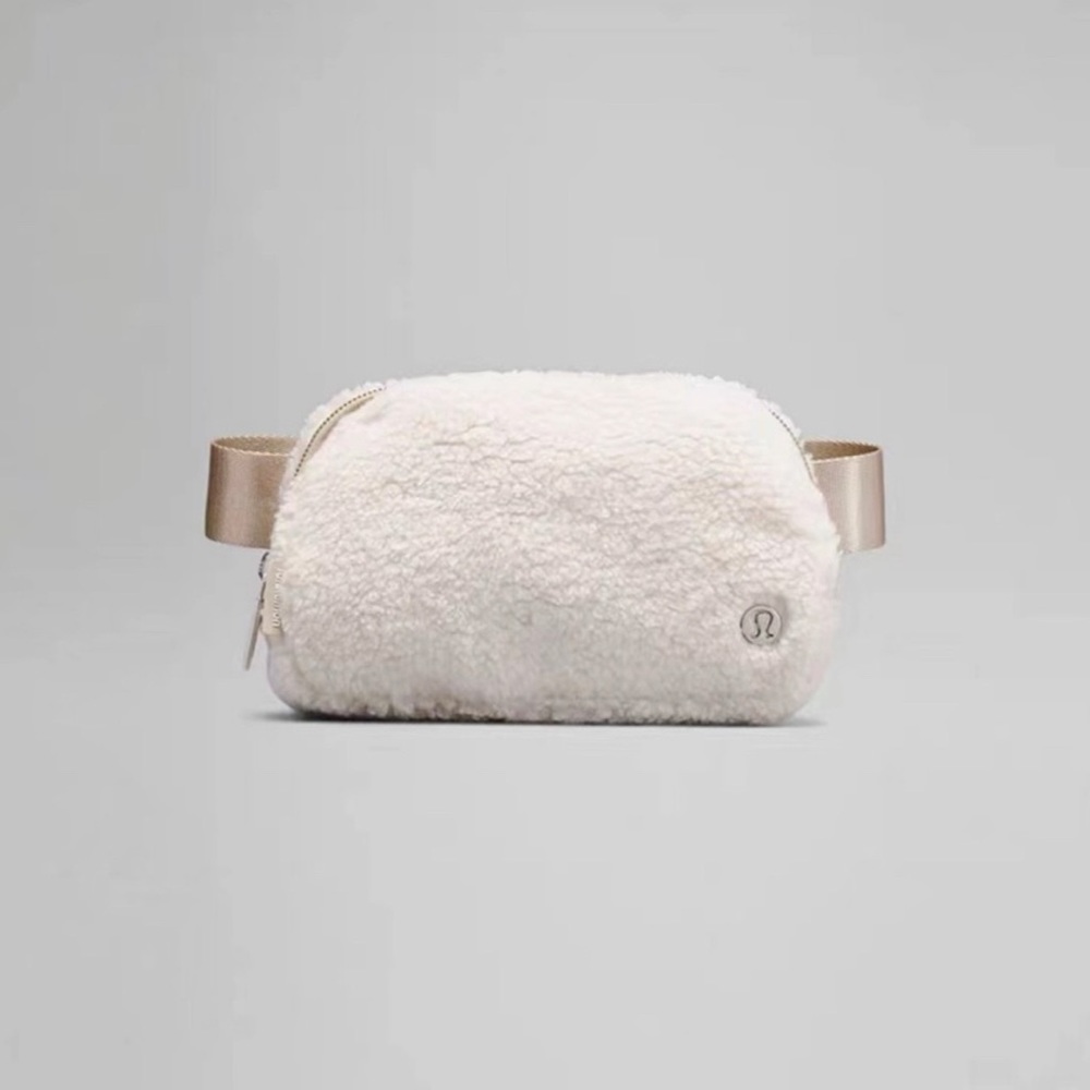 Lululemon Belt Bags x4 🍋 - Picture 11 of 13